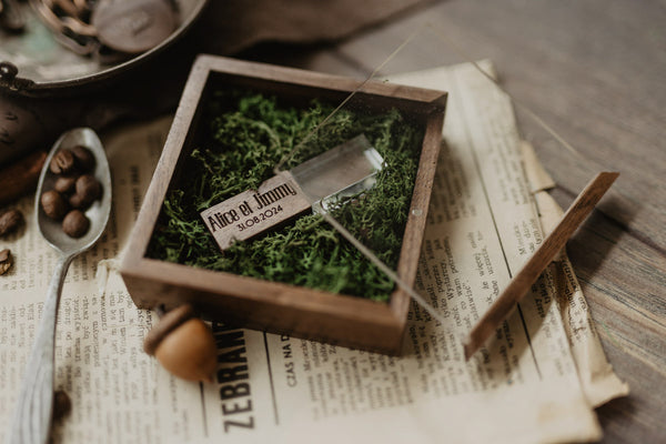 Sliding lid walnut USB box with transparent lid