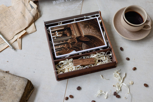 4 x 6 organic glass hinged photo box + compartment