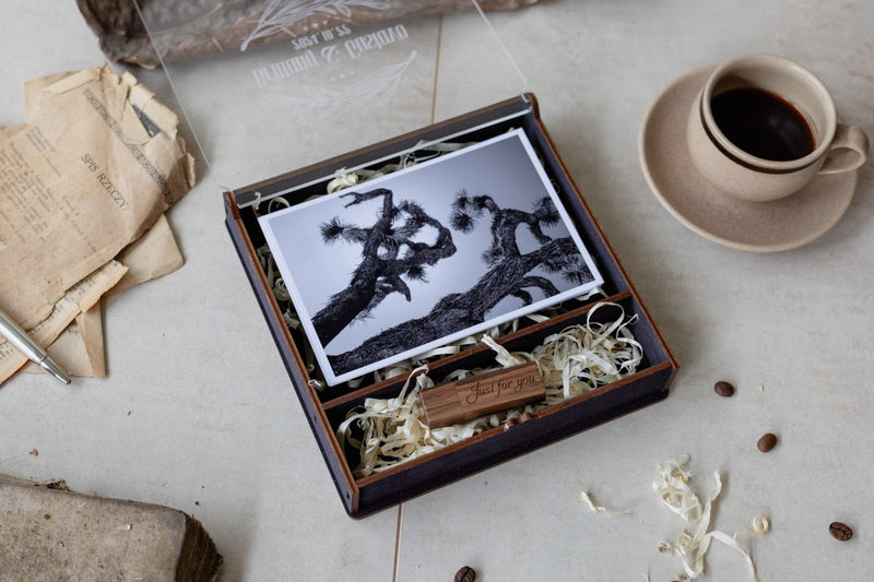 4 x 6 organic glass hinged photo box + compartment
