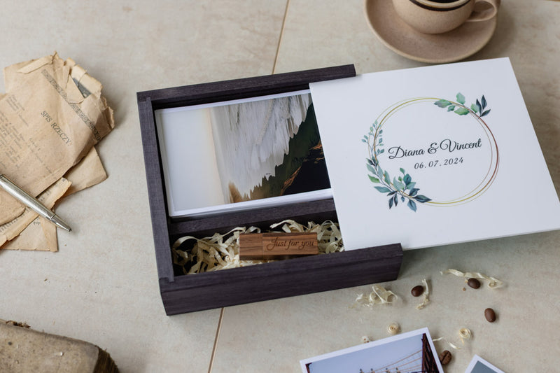 4 x 6 white glass sliding lid photo box + compartment