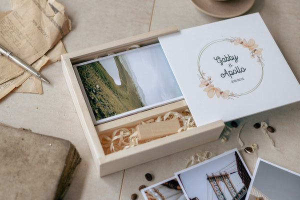 4 x 6 white glass sliding lid photo box + compartment